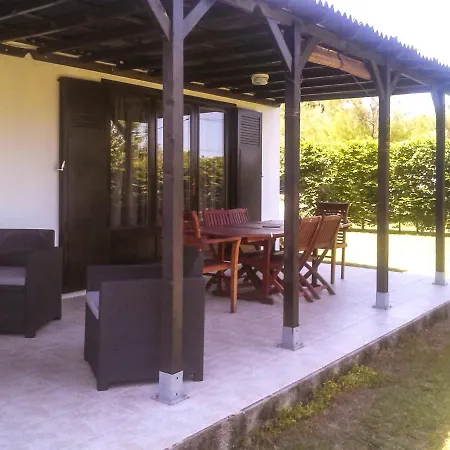 Maison De 2 Chambres Avec Jardin Clos Et Wifi A A 1 Km De La Plage Solaro