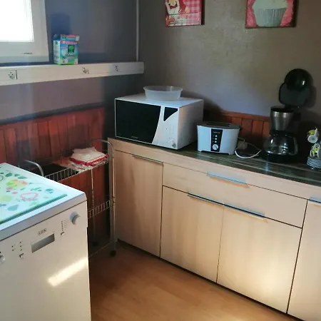 Maison De 2 Chambres Avec Jardin Clos Et Wifi A A 1 Km De La Plage 度假居 *