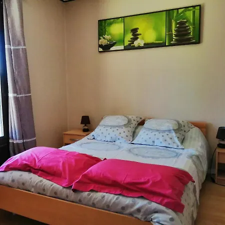 Maison De 2 Chambres Avec Jardin Clos Et Wifi A A 1 Km De La Plage 度假居 Solaro